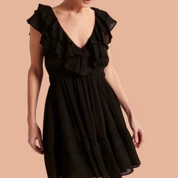 Abercrombie & Fitch Dresses & Skirts - Abercrombie & Fitch Black Ruffle Flutter Sleeve Mini Dress